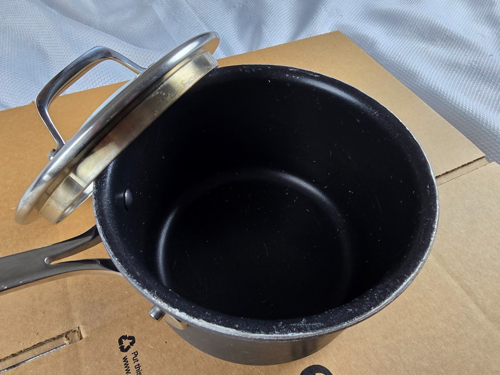 All-Clad 2 Qt 1.9L Sauce Pan & Lid Hard Anodized Aluminum Non-Stick Black