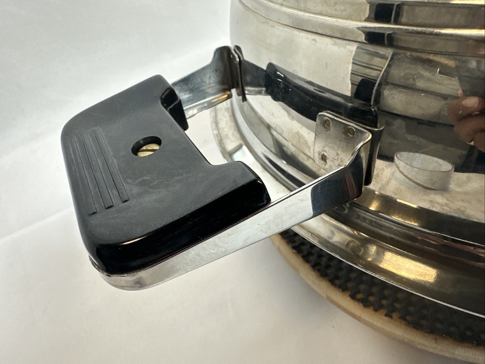 BergHOFF TFK 10 inch 18/10 Stainless frying pan W/“smart thermo knob” lid