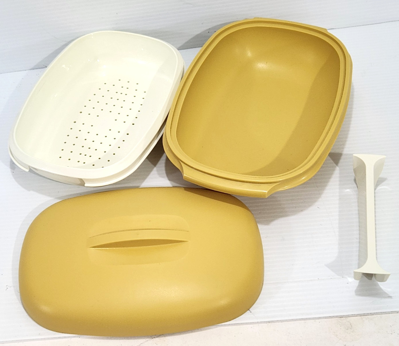 3 Piece Vintage Tupperware Steamer Vegetable Microwave Harvest Gold 1273-4
