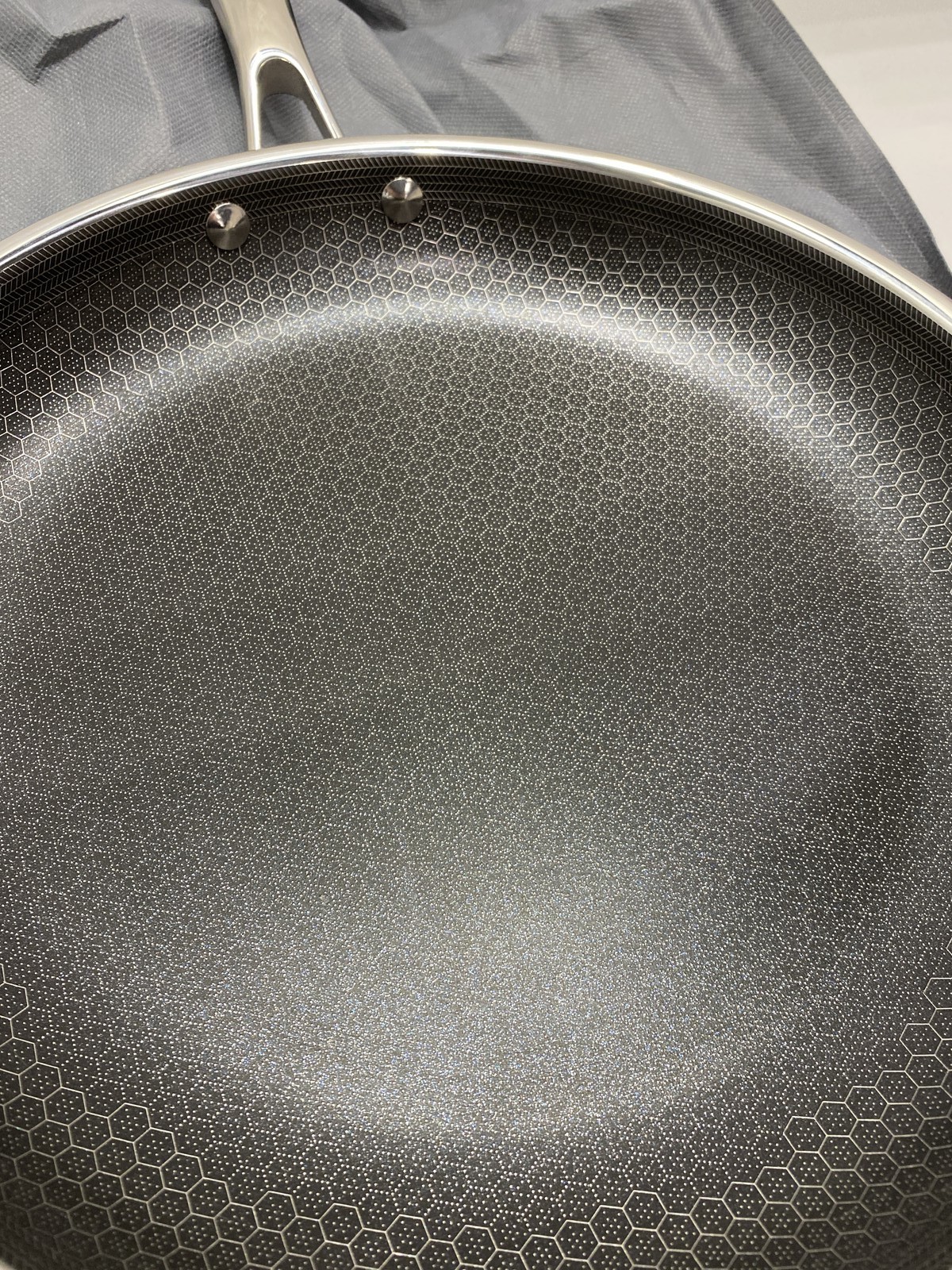 Hexclad Hybrid Ceramic Nonstick 12inch Frying Pan