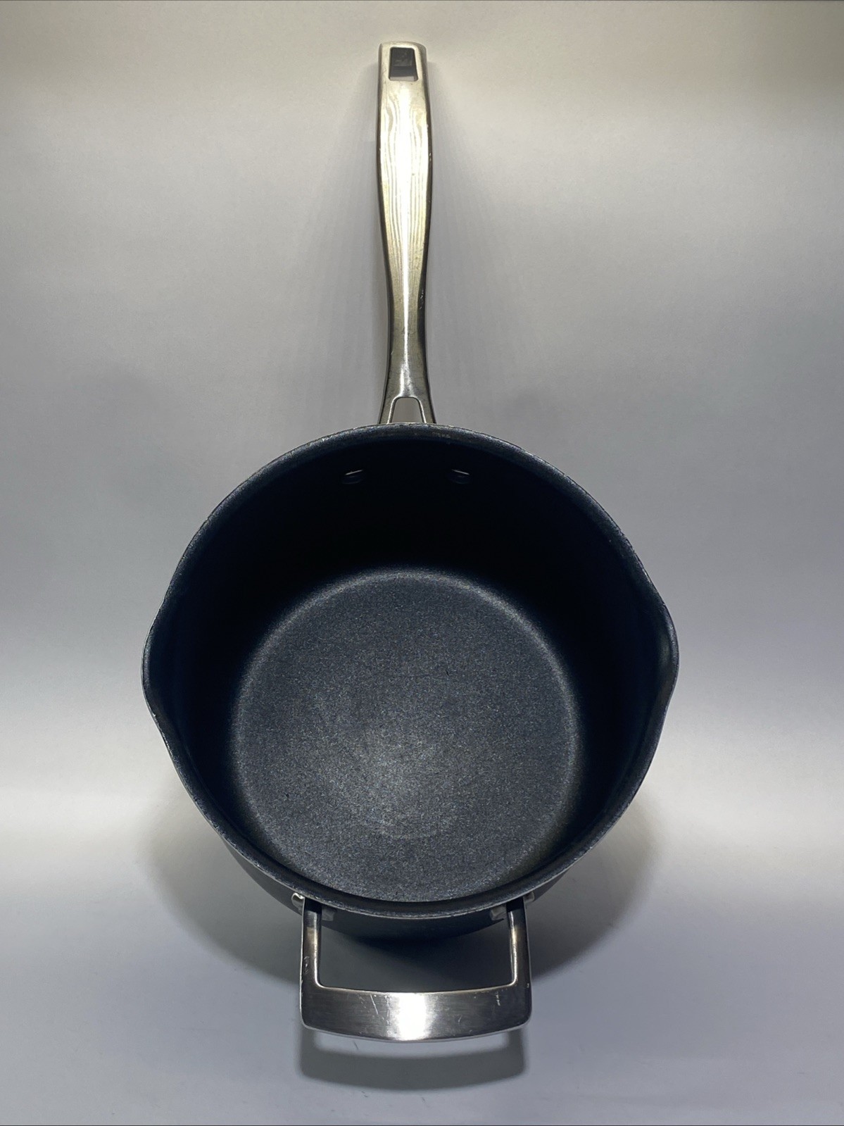 Member’s Mark 4Qt Saucepan Pour Spout Rim Anodized Dual Riveted Handles Heavy!
