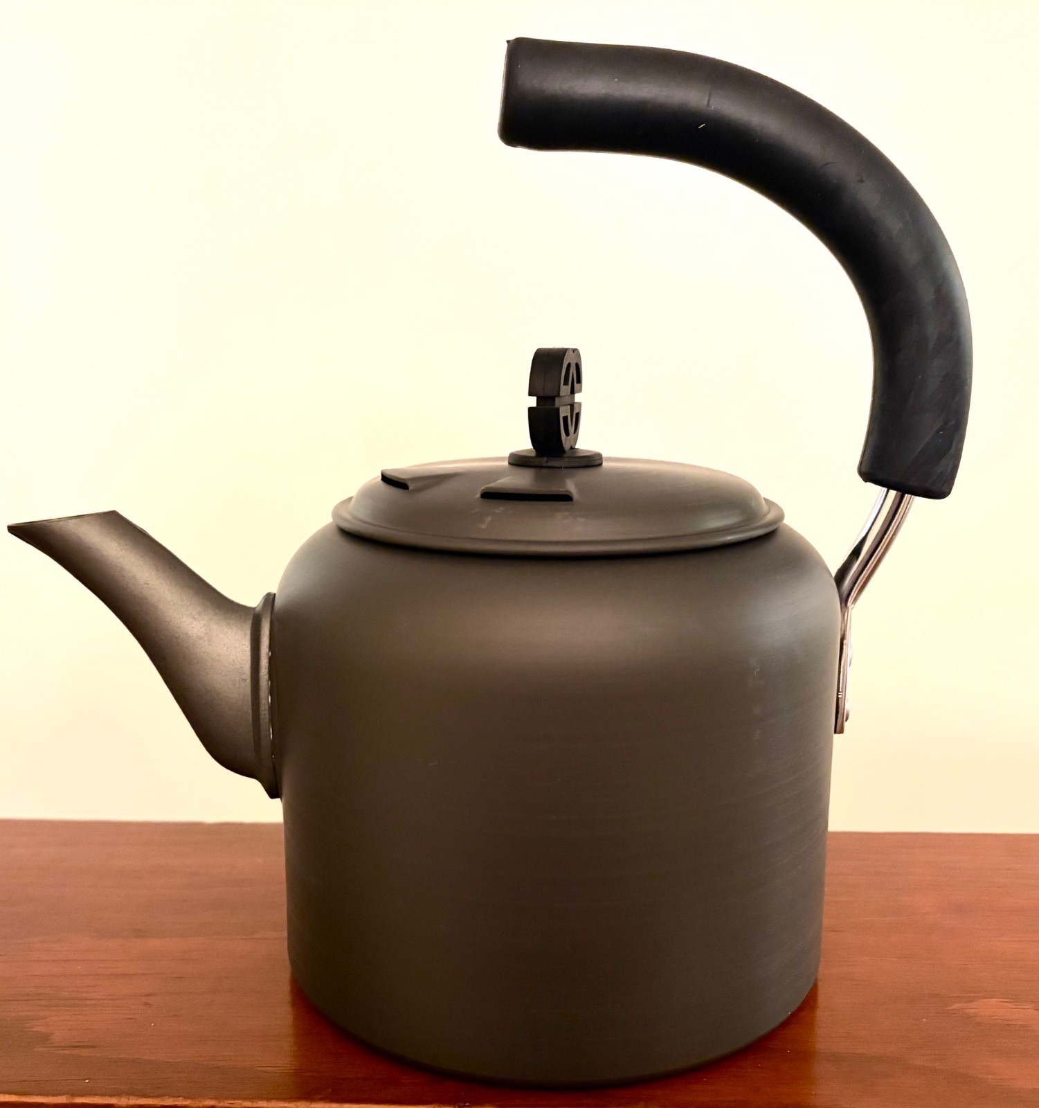 Calphalon Signature Hard-Anodized Nonstick 1 1/2 cafe kettle- NEW in box