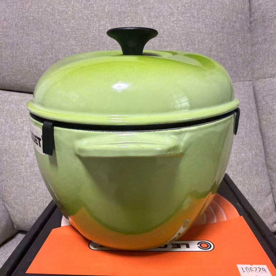 Le Creuset Apple Shape Casserole Cocotte 18cm 7″ 2.25qt Kiwi Green Stoneware