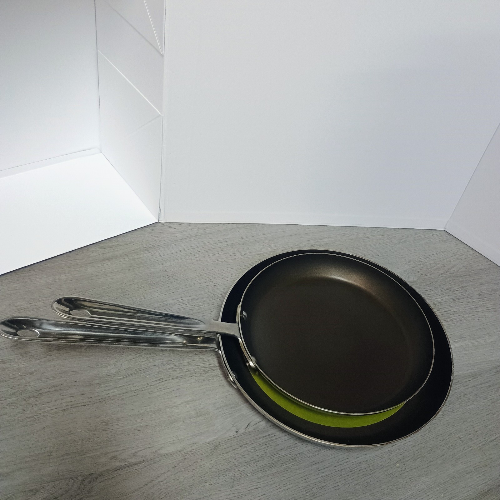 All Clad D5 Stainless Non Stick Pan Set 10.5 9 Inch