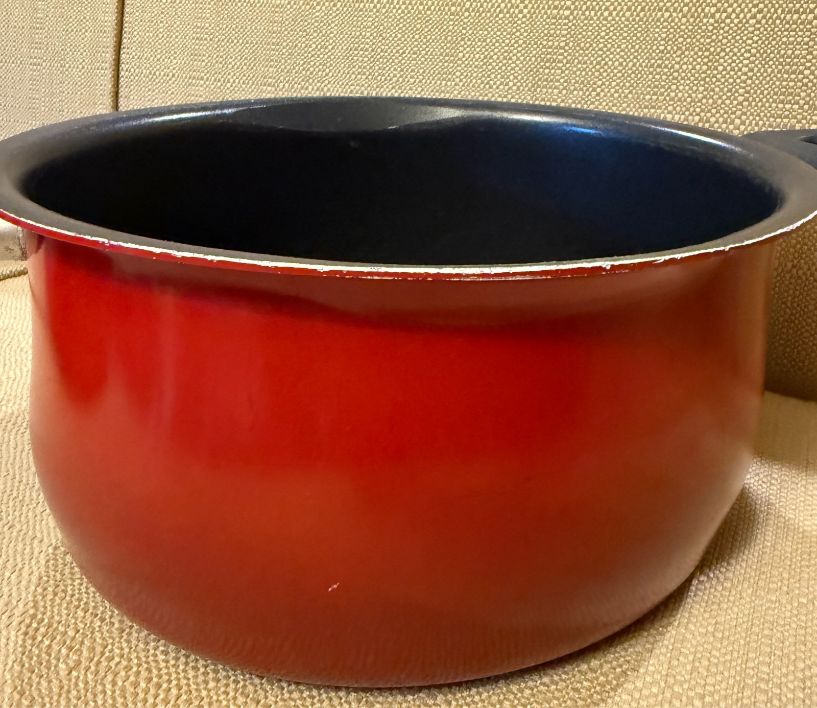 Bialetti Italian Essentials 5.5 Qt Oval Aluminum Pasta Pot Lock Strainer Lid Red
