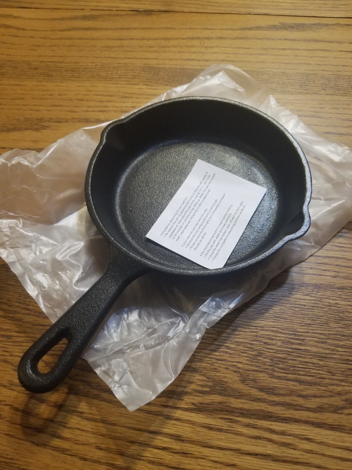 Cast Iron Pan. Steelite Genware. New. 9 3/4″ Total Length. 6″ Cooking Surface.