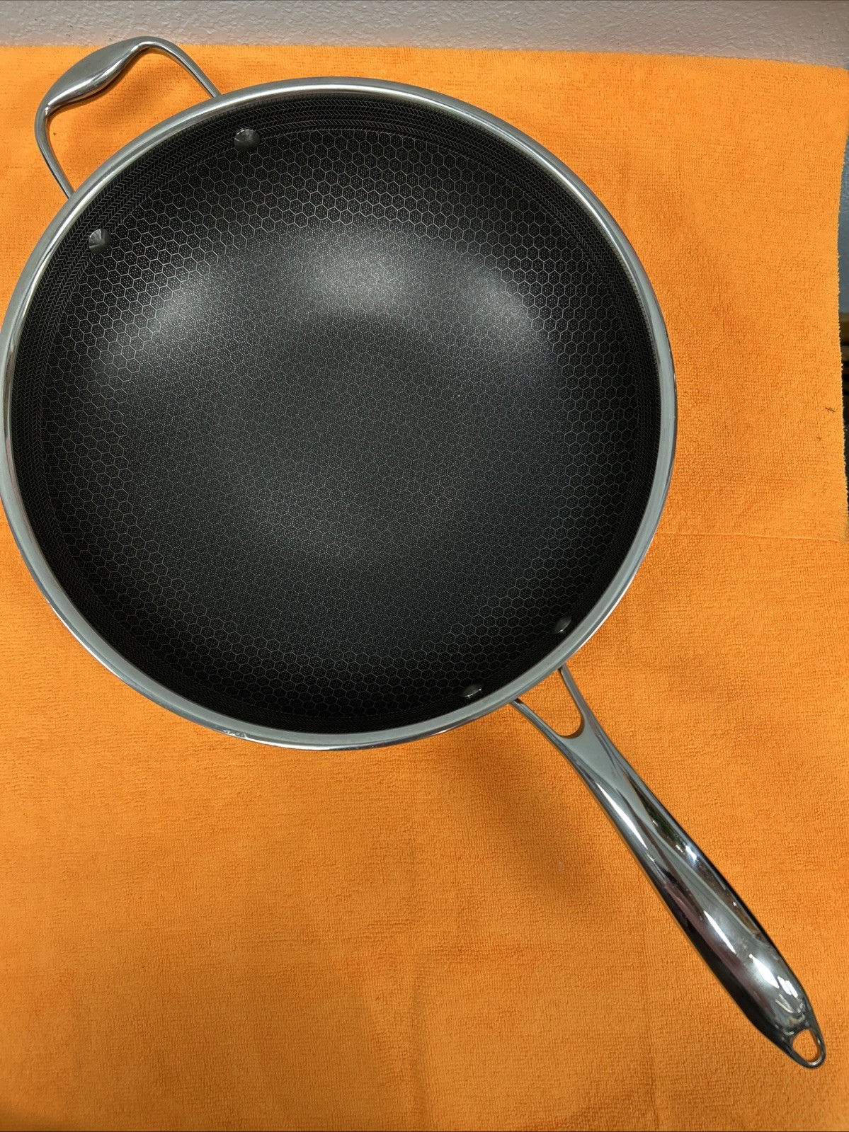 HexClad 12″ WOK 12-Inch Hybrid Nonstick Pan – NO Lid – Used Good Condition