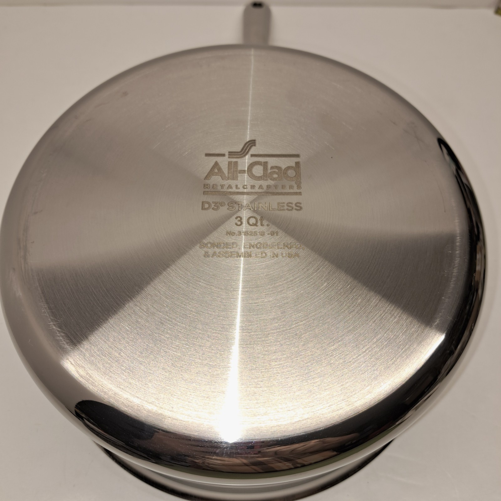 All-Clad D3 Stainless 3 Qt Sauce Pan with Matching Lid – NEVER USED