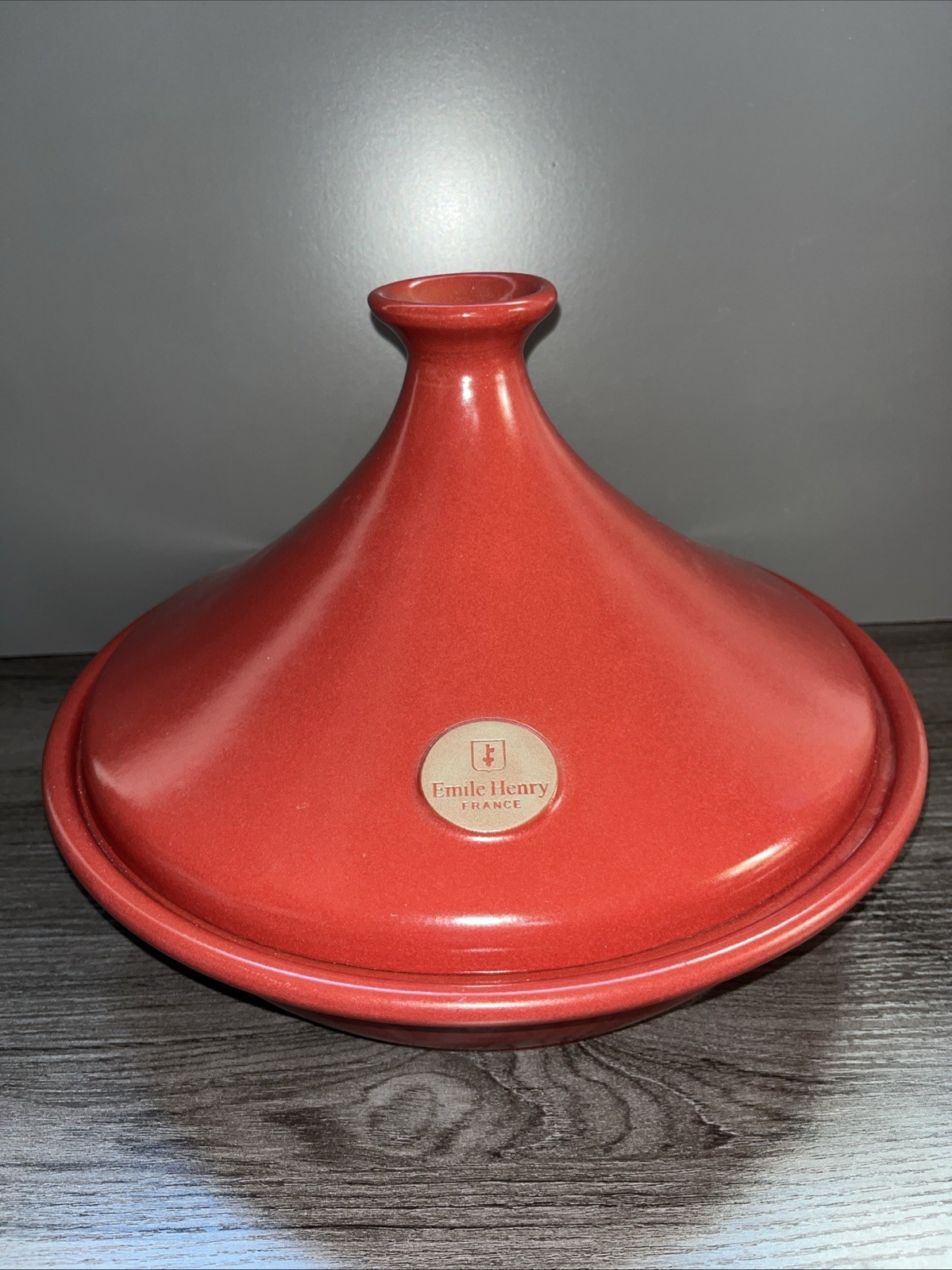 Emile Henry 55.32 Moroccan Tagine Flame Ceramic Rust/Red France 2.6 Qt Unused
