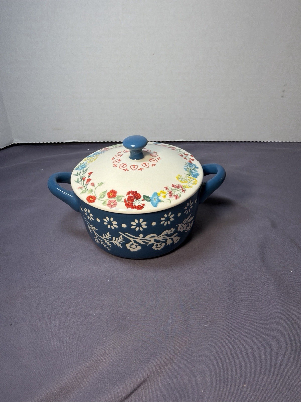Pioneer Woman Blue & White Fancy Flourish Mini Cocotte w/Lid 16 oz 4.5” See Pics