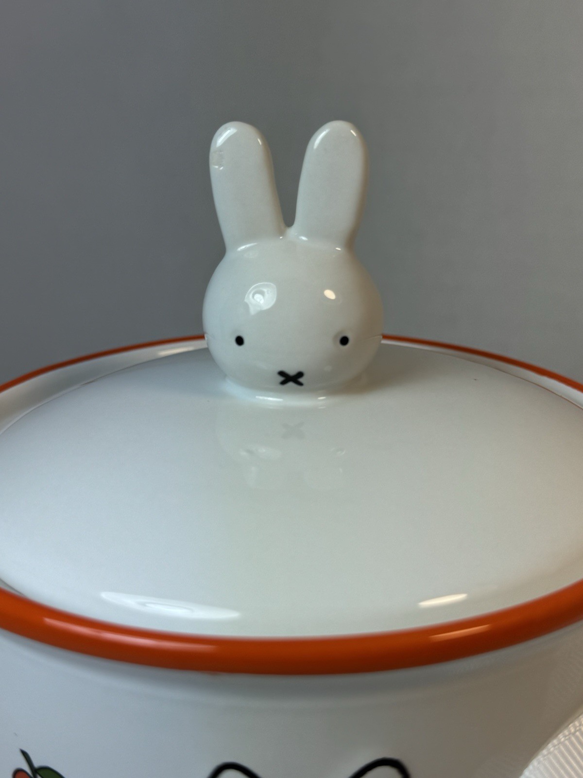 NWT Miffy Magenta Dick Bruna Ceramic Baking Dish Bunny w Lid 4.5 in diameter