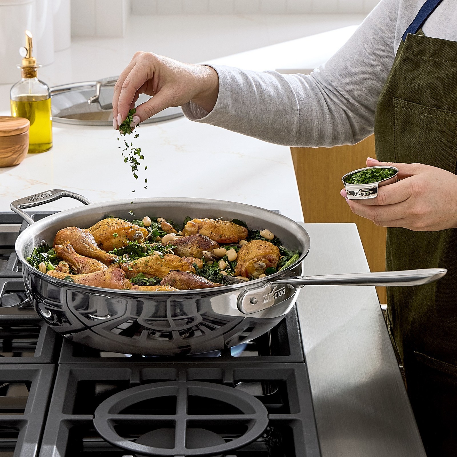 All-Clad D5 Stainless Steel Essential Pan with Lid 6 Qt USA