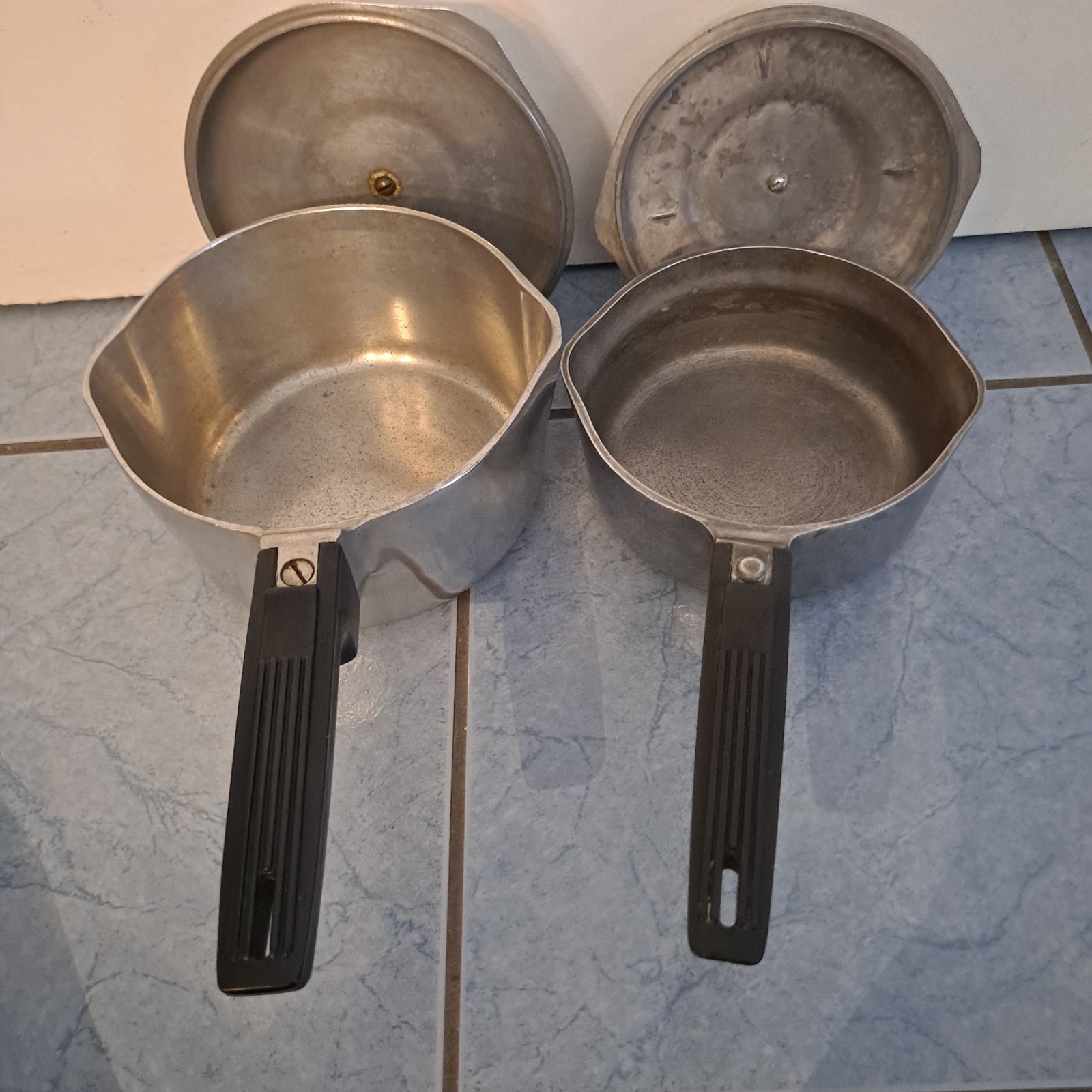 Magnalite Cookware Bundle 8 Piece(18 Piece With Lids/ Trivets) Read All Included