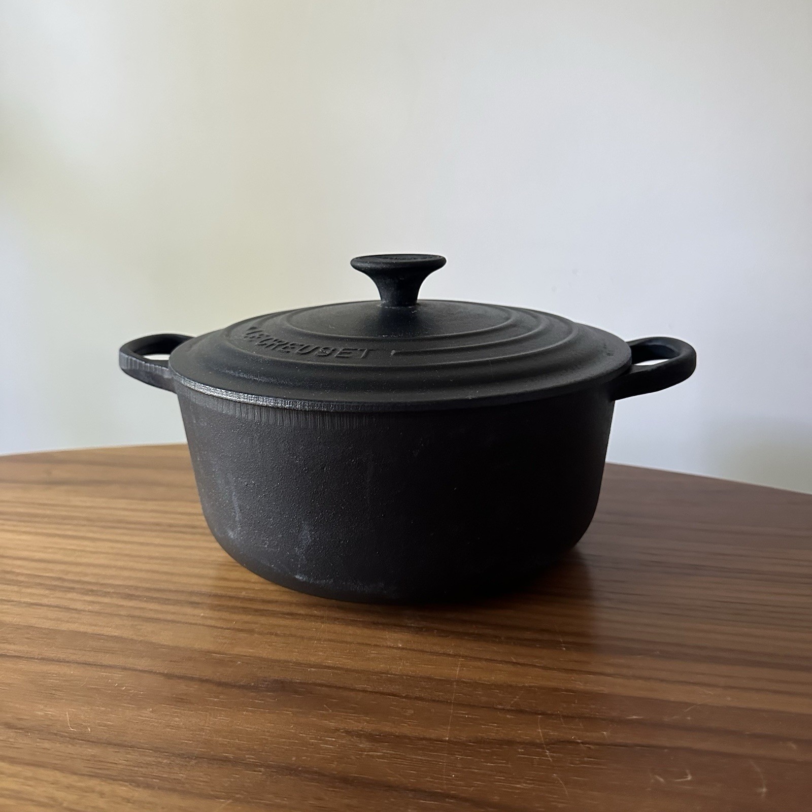 Le Creuset Cocotte Ronde 20cm 7.3/4″ 2.4L 2.3/4qt Matt Black Cast Iron USED