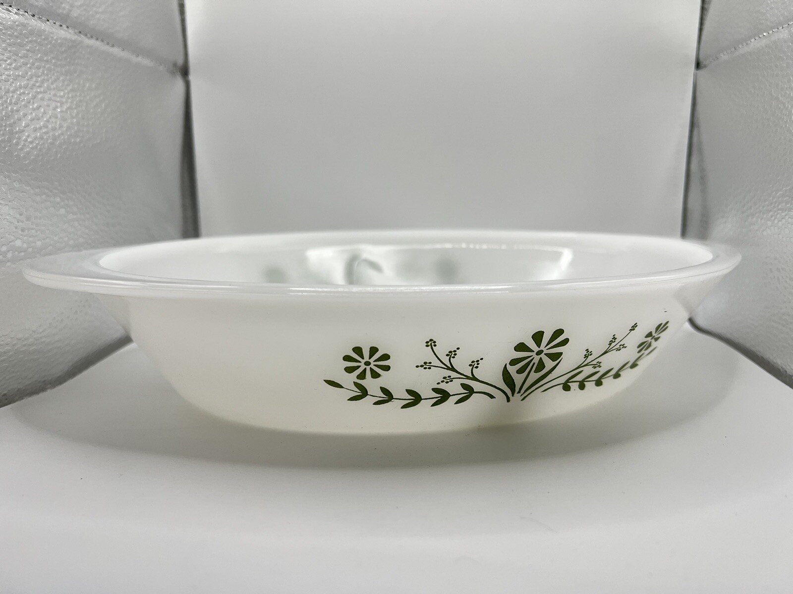 GLASBAKE GREEN DAISY MILK GLASS 10 INCH DIVIDED J2352 CASSEROLE / SERVING DISH