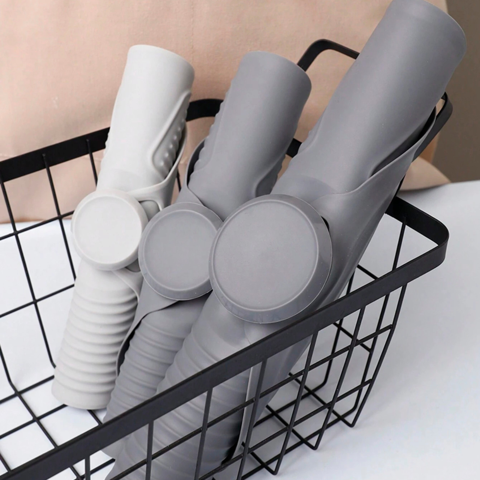1Pc Silicone Foldable Reusable Lid with Handle for Pots and Pans Heat Resistant