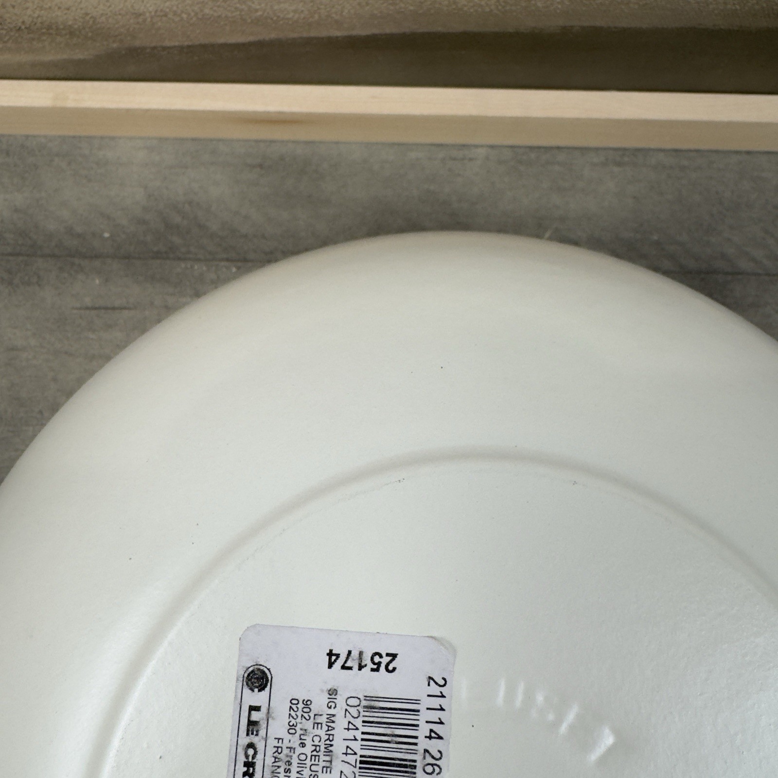 Le Creuset Enameled Cast Iron Soup Pot 4 1/2-Qt. Matte White Scuffed Read NWOB