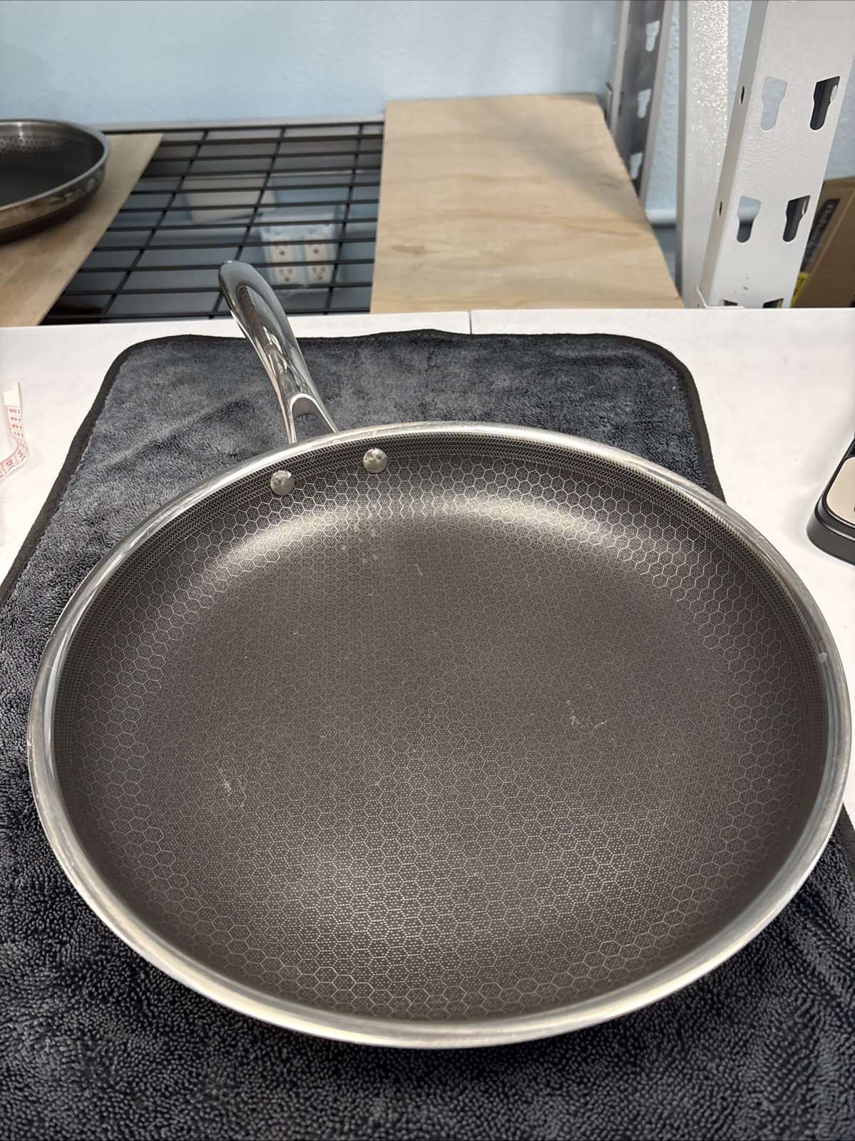 HexClad 12″ FRYING PAN 12-Inch 12 Hybrid Non-Stick NO Lid – Used Good Condition