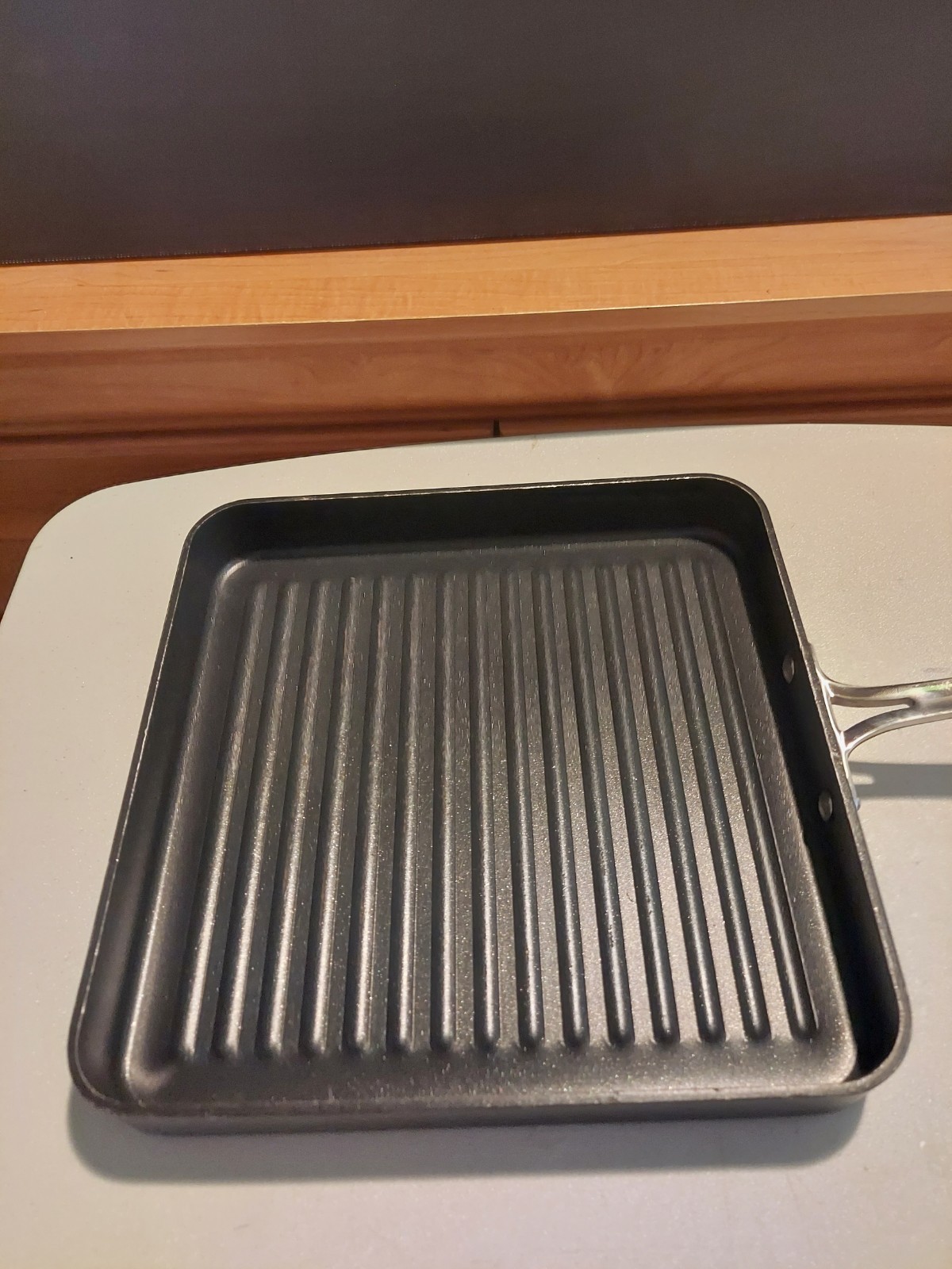 ￼All-Clad Nonstick Griddle 11×11 Inch Oven Broiler Safe 500F