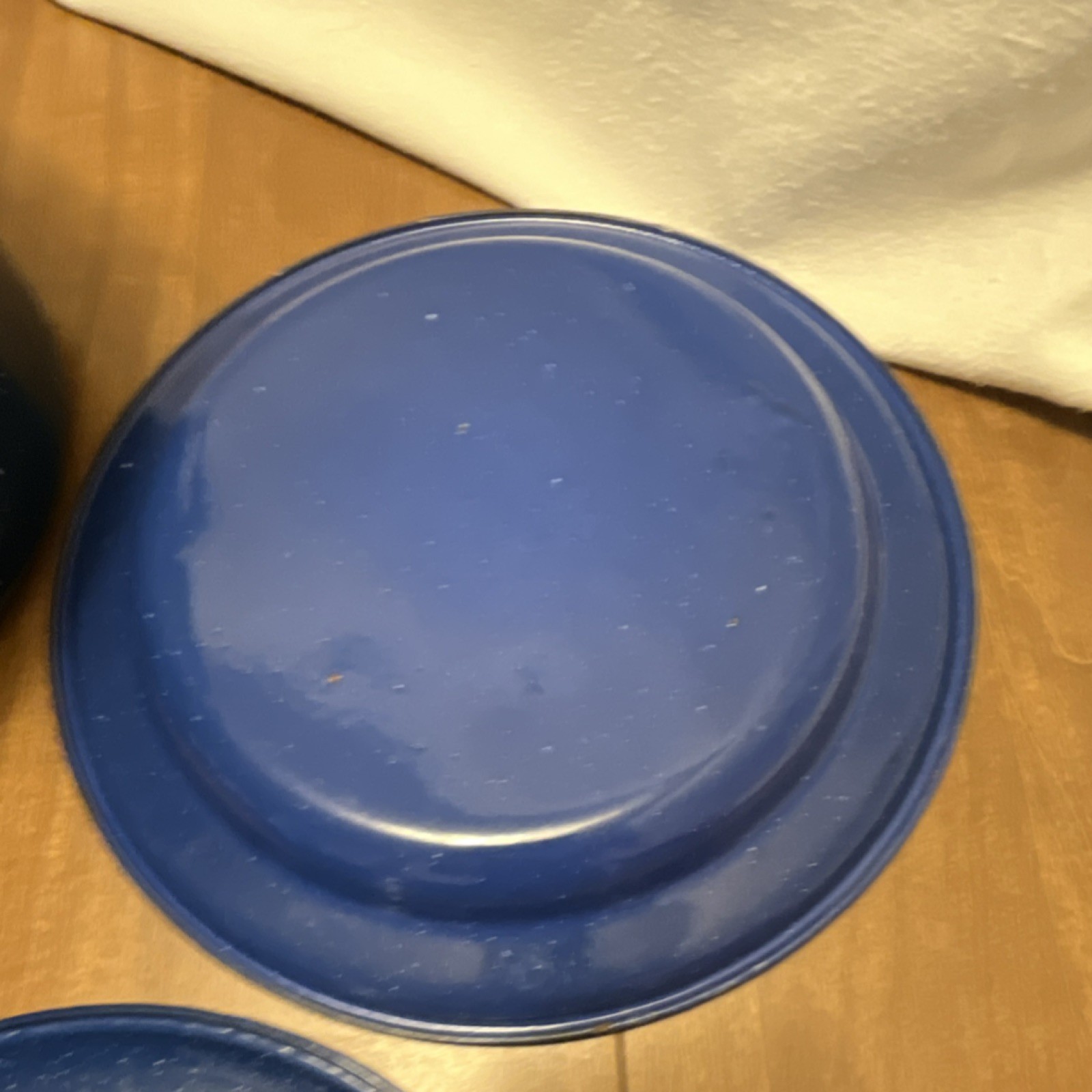 Blue Speckled Enamelware 3 Qt Stockpot w/ Lid & 3 Plates Set, Double Handle