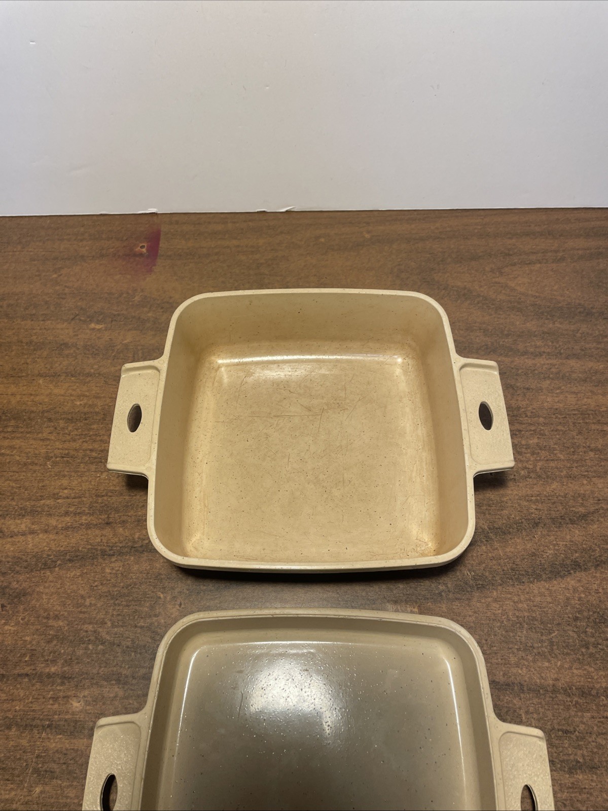 Vintage LittonWare Covered Dish Microwave Safe 1.5 Quart Used