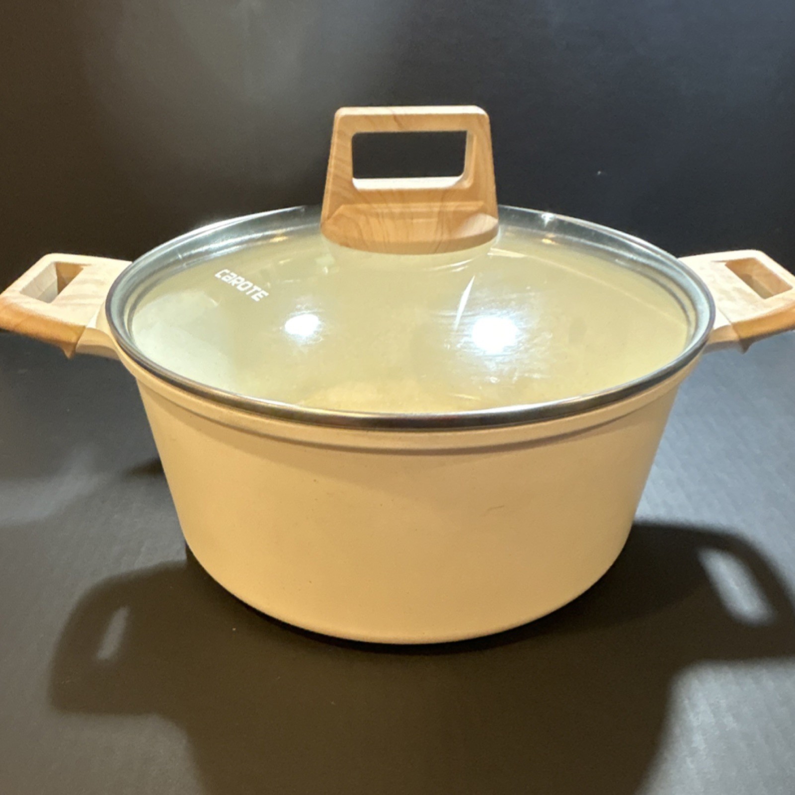 CAROTE Ceramic Coated Aluminum Casserole with Lid Beige Double Handle 10″ Round