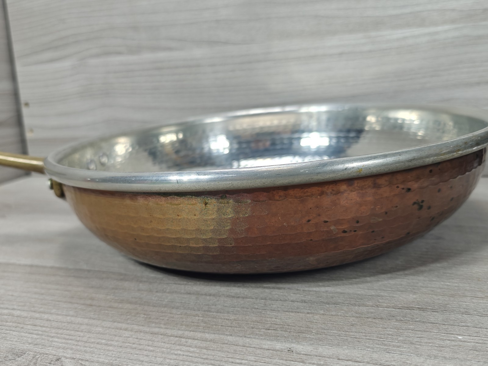 CU ARTIGIANA Hammered Copper 11.5″ IN SAUCIER Pan W/ Tin Lining Made In Italy