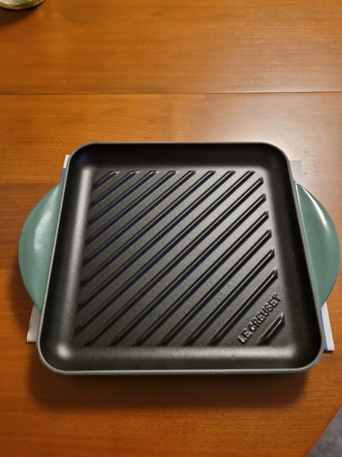 Le Creuset Signature Cast Iron 9.5 Inch Square Grill–Green