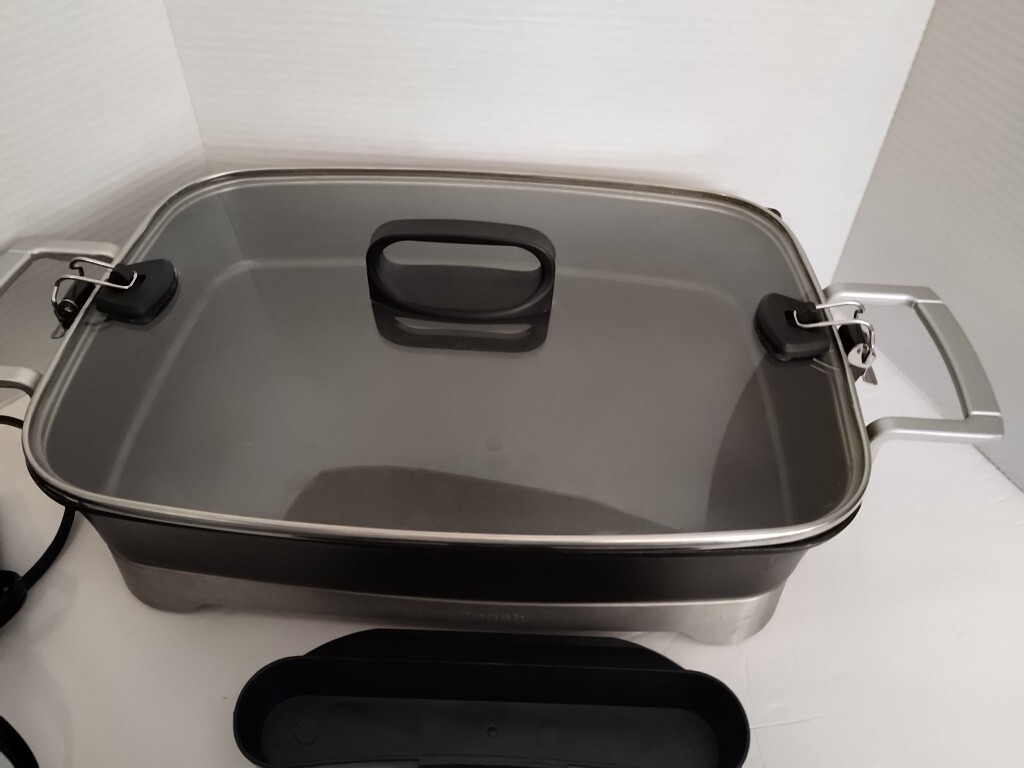 West Bend 15″ X12″Inch 2″X 3/4″ Deep,Non-stick Electric Skillet In Great Cond.