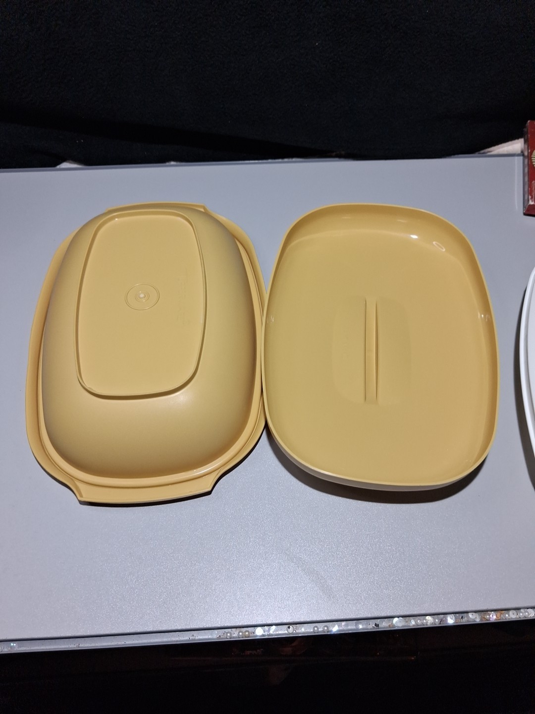 VTG Tupperware 1273-3 Vegetable-Rice Steamer 4 Piece Set Harvest Gold W/divider.