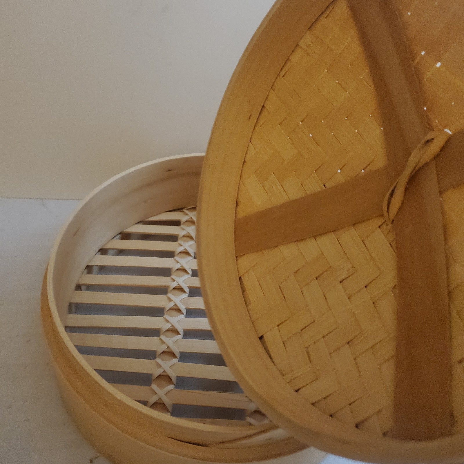 Chinese Bamboo Steamer Basket Various Foods Stackable Slatted 8″ Fitted Lid