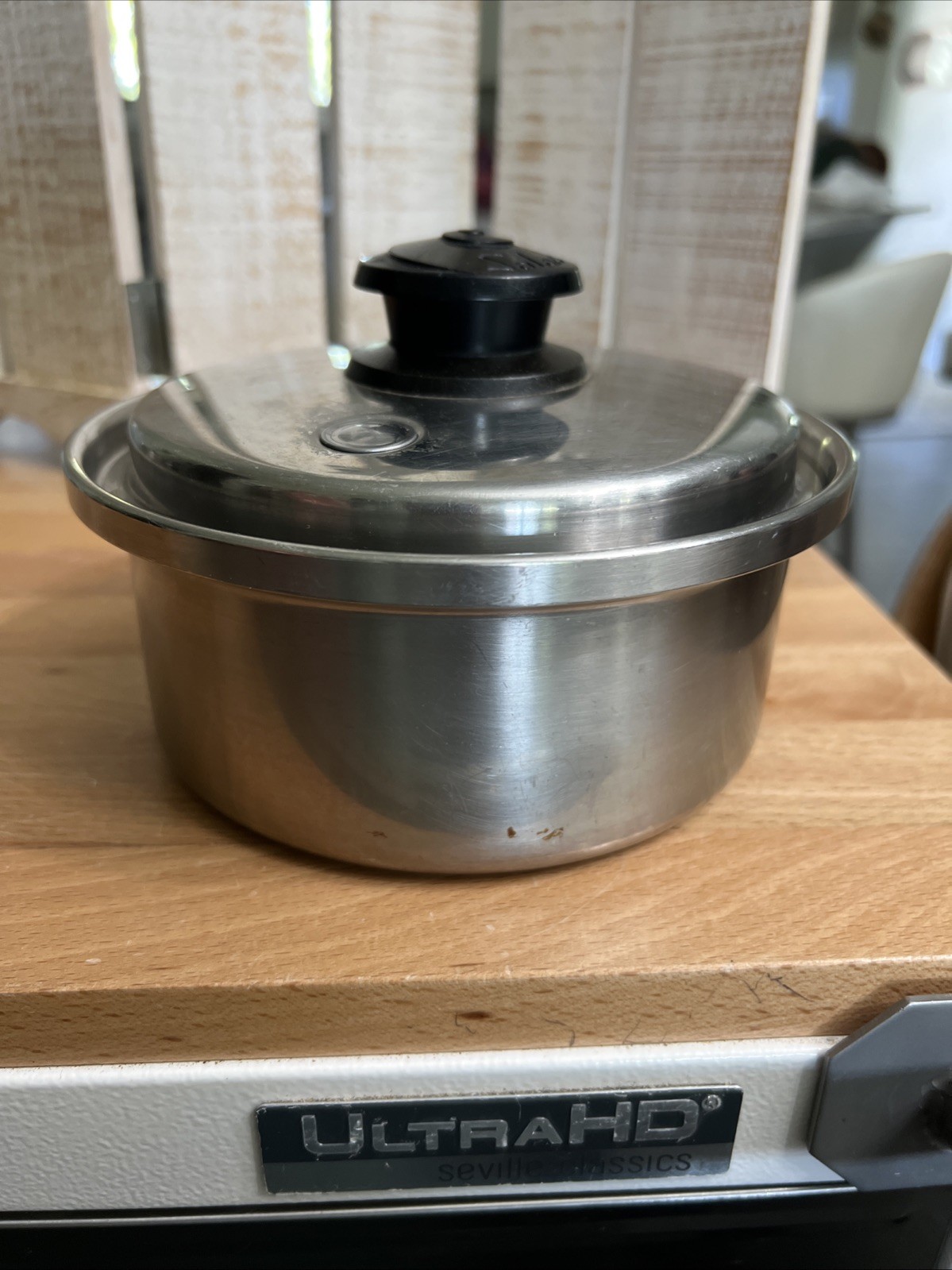 (#390) Saladmaster 6 3/4″x 3″ Pot Pan T304S w/ Vented Vapo Lid 1 Quart
