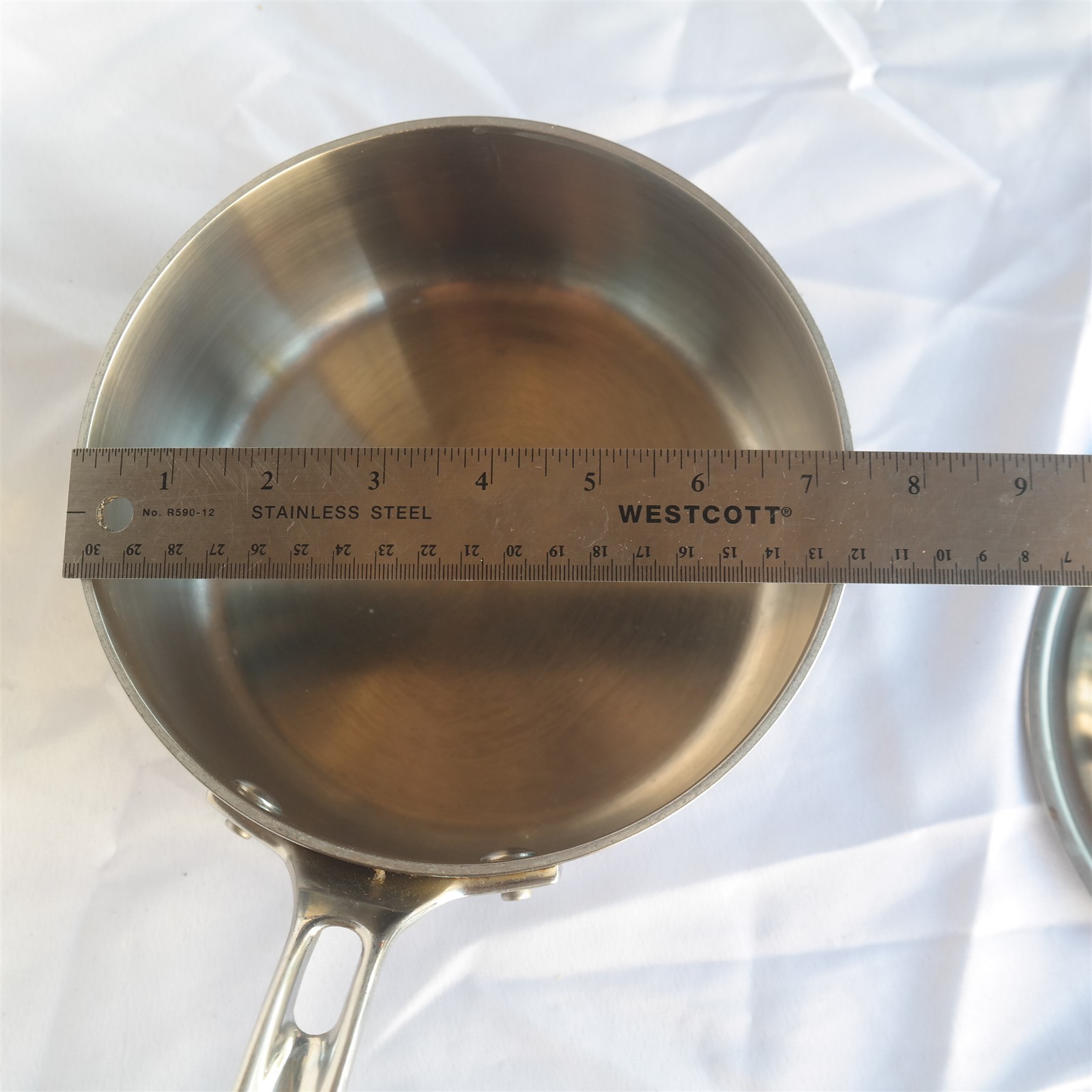 VIKING 7 Ply 2.5 qt 7 3/8″ dia Professional Saucepan Belgium made 18/10 W/ Lid