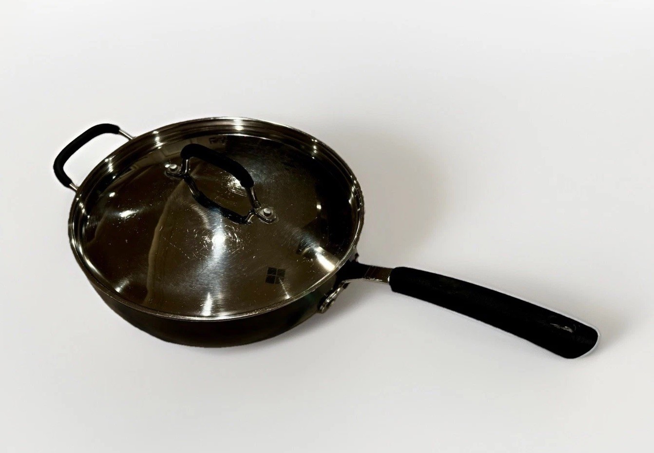 Sauce Pan 5.5Q With Snug Fitted lid classic pot black Tabletop Unlimited VTG