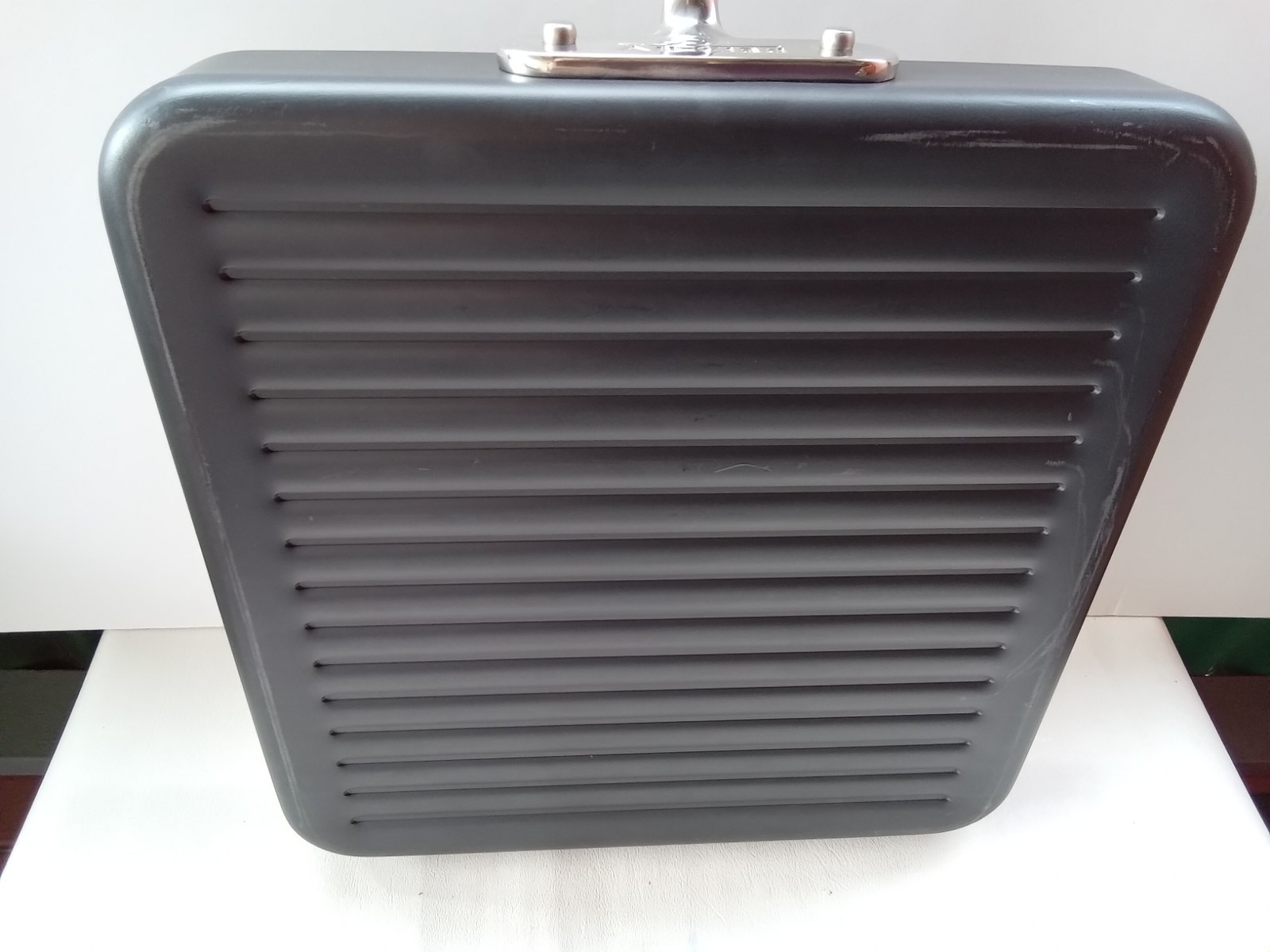 ALL CLAD COOKWARE NON STICK SQUARE GRIDDLE BLACK 11″ BY 11″ NEW NO BOX EXCELLENT