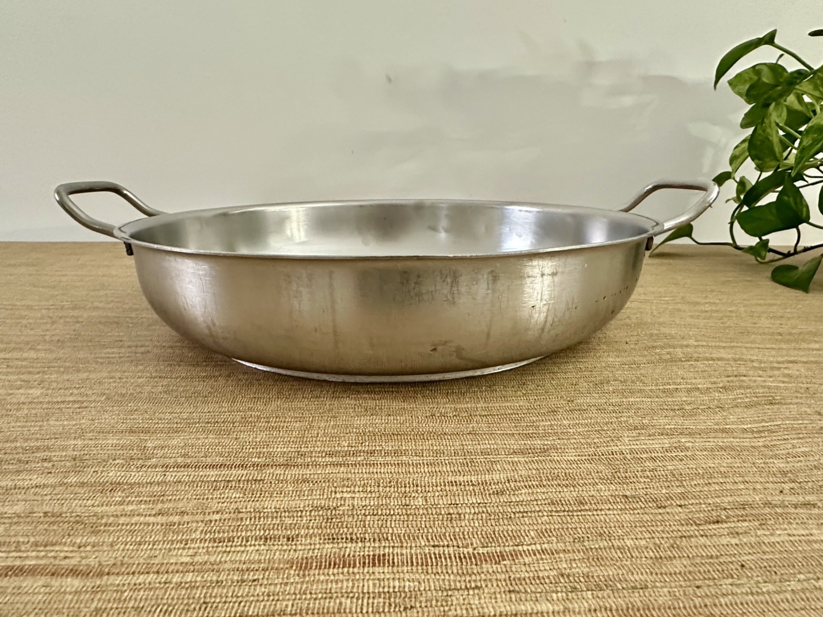 Vollrath 3157 Centurion French Omelet Pan – 4.25 Quart – Stainless Steel