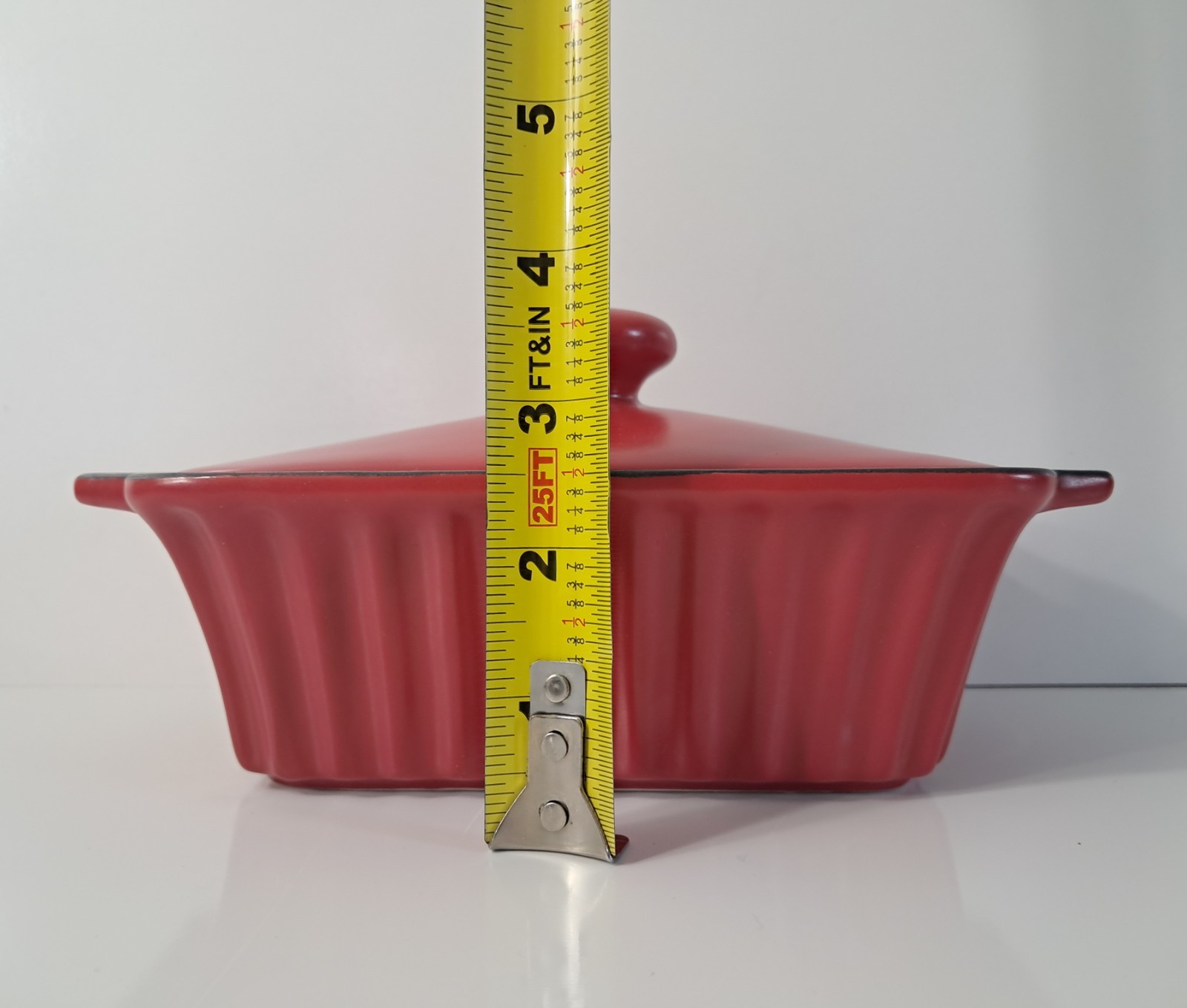 Crock-Pot Denhoff 8.5-inch Rectangular Stoneware Casserole Dish Red Matching Lid