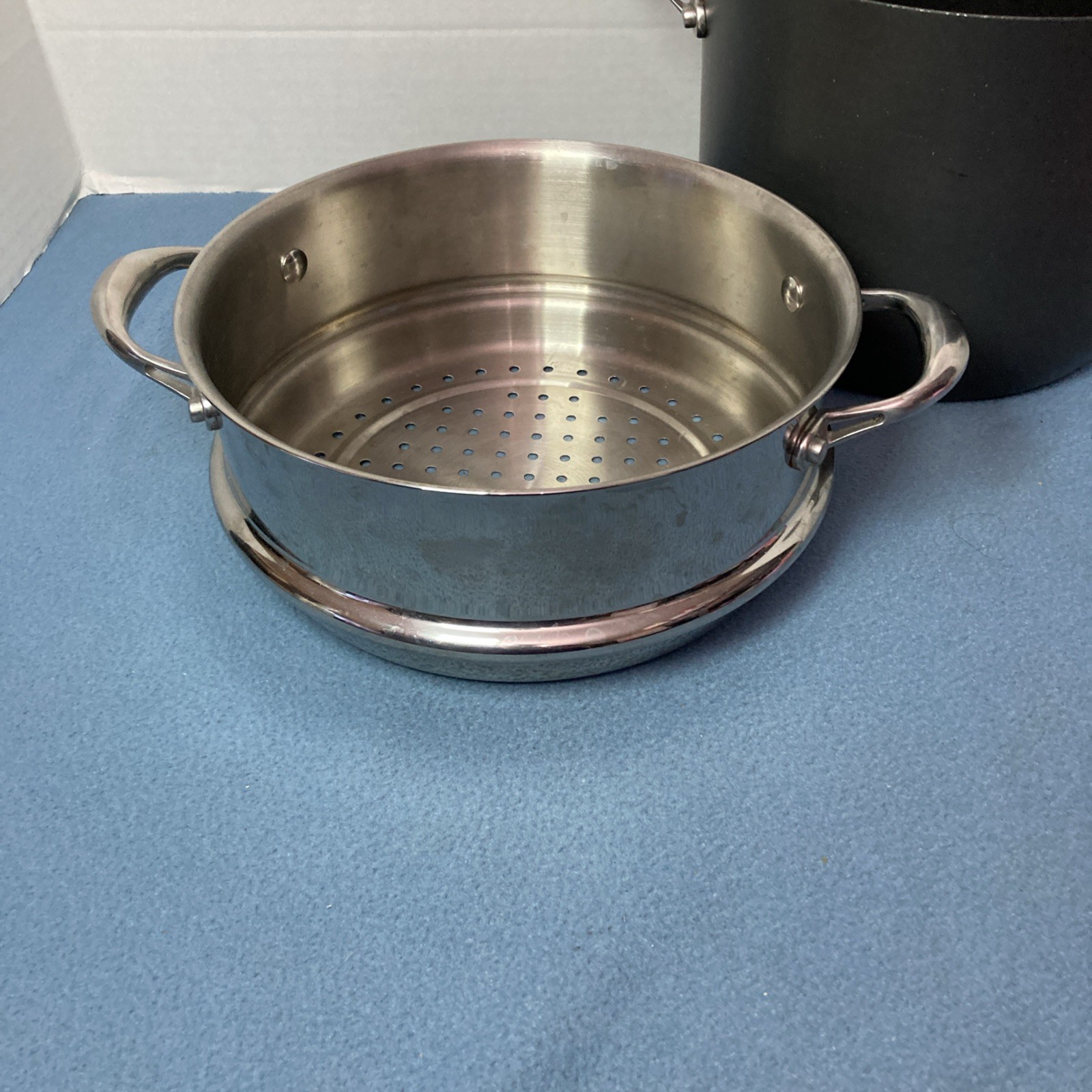 Kirkland Signature NSF Hard-Anodized Aluminum 8QT(7.5L) Stockpot w/Steamer & Lid