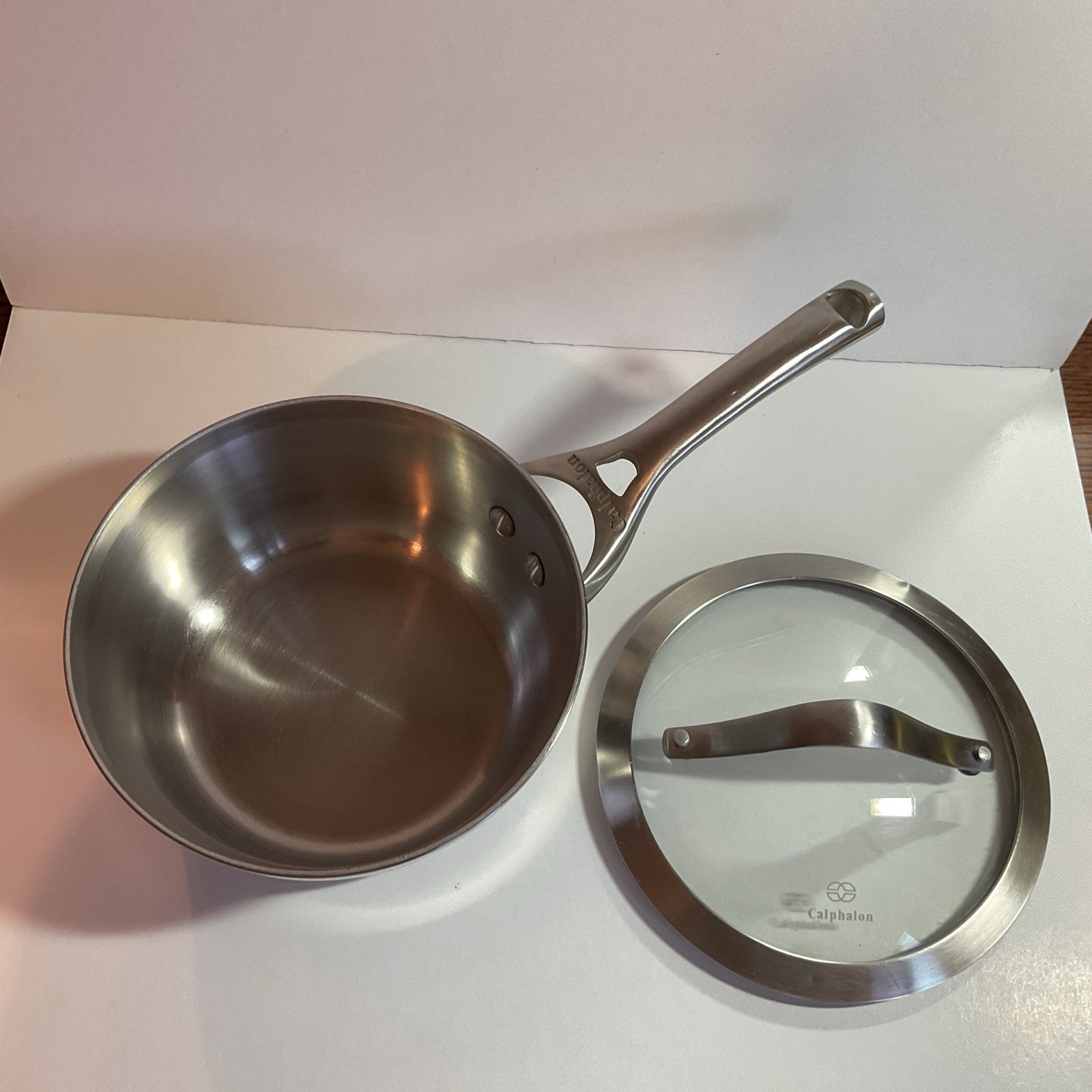 Calphalon 87012 Tri Ply Stainless Steel 1.5 QT 1.4L Sauce Pan w/Glass Lid