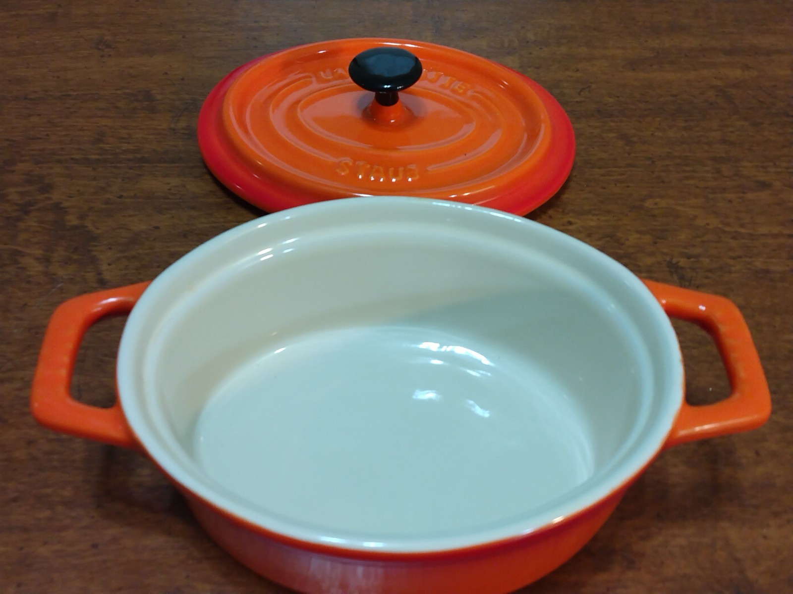 Staub Orange La Cocotte Oval Ceramic Mini Casserole Dutch Oven Bakeware READ!