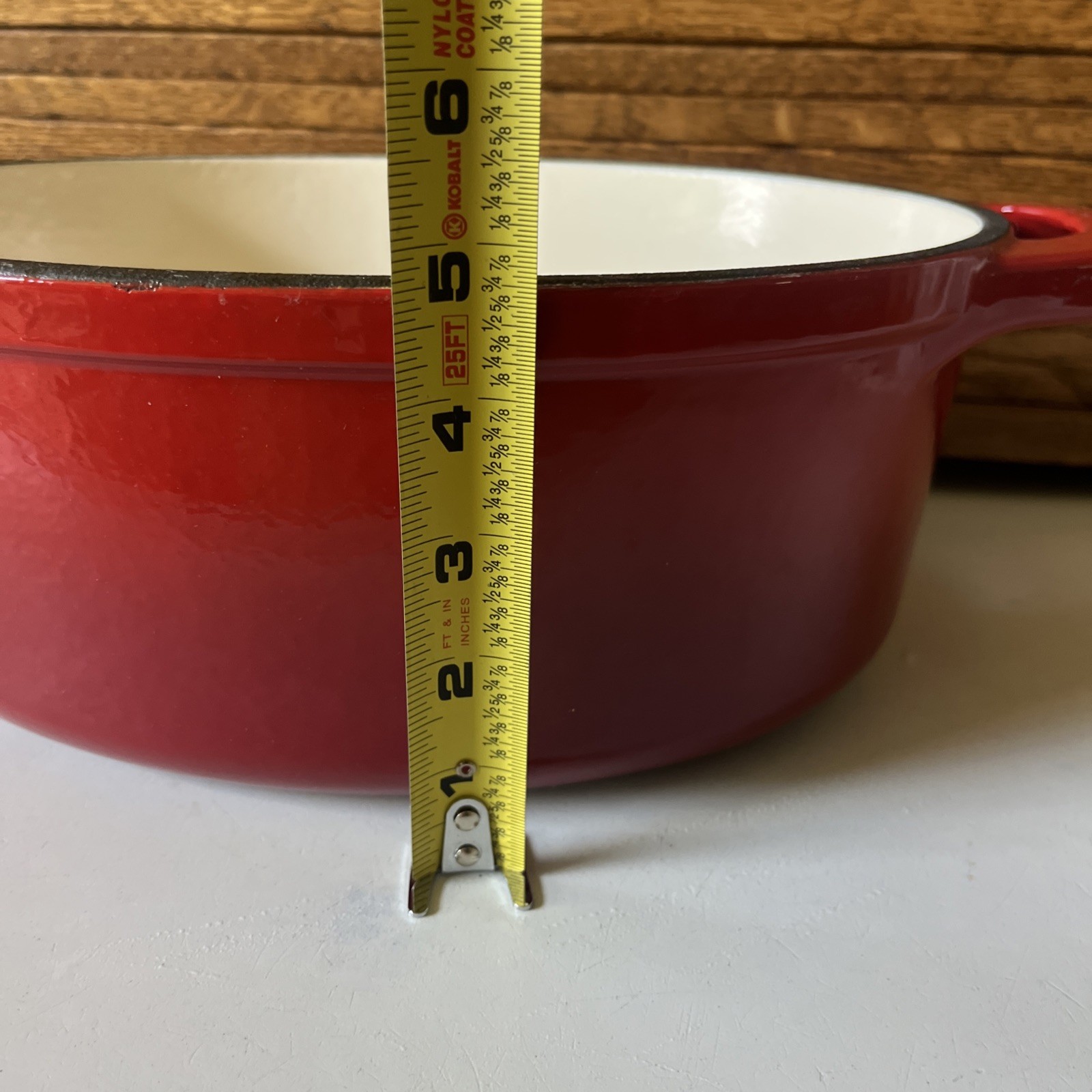 Tramontina 6 Quart Red Enamel Cast Iron Dutch Oven w/Lid Oval Stock Sauce Pot