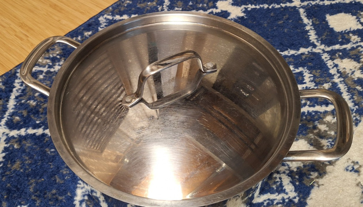 Martha Stewart Macy’s 5.5 Qt Stainless Steel Pot w/Lid Gently Used