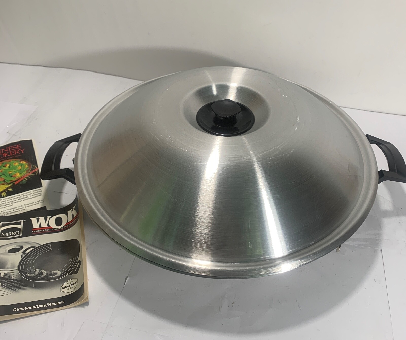 Vintage Mirro 4 Piece Cookery Set 14″ WOK SET with recipe book IN BOX/Hong Kong