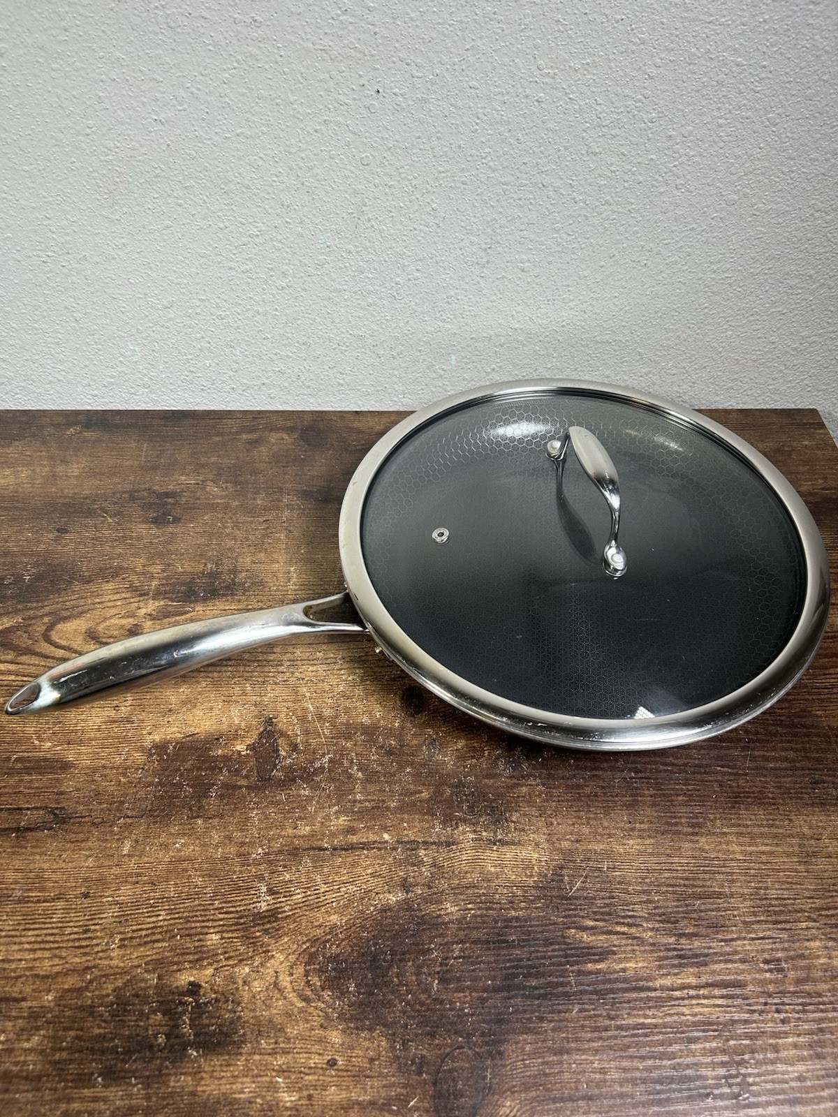 HexClad 12″ FRYING PAN with LID 12-Inch 12 Hybrid Non-Stick -Used Good Condition