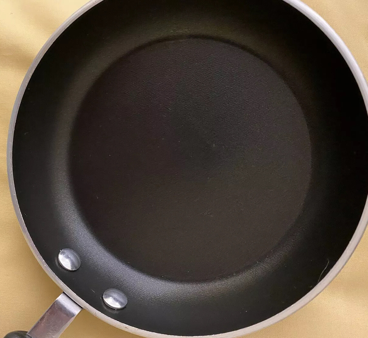 REDUCED!!!!!!!!!!!!!!!!!FABERWARE 5 inch diameter frypan