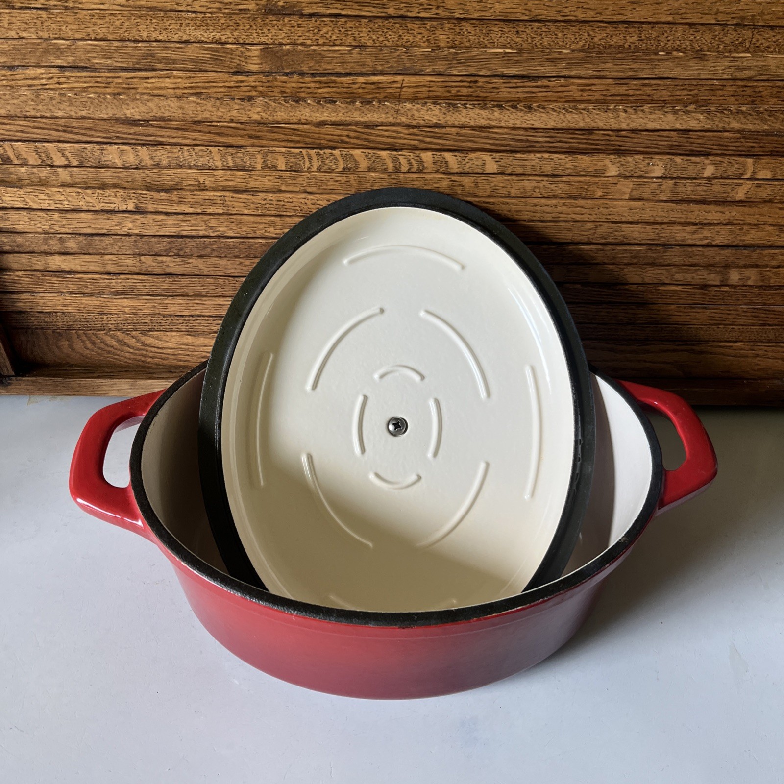 Tramontina 6 Quart Red Enamel Cast Iron Dutch Oven w/Lid Oval Stock Sauce Pot