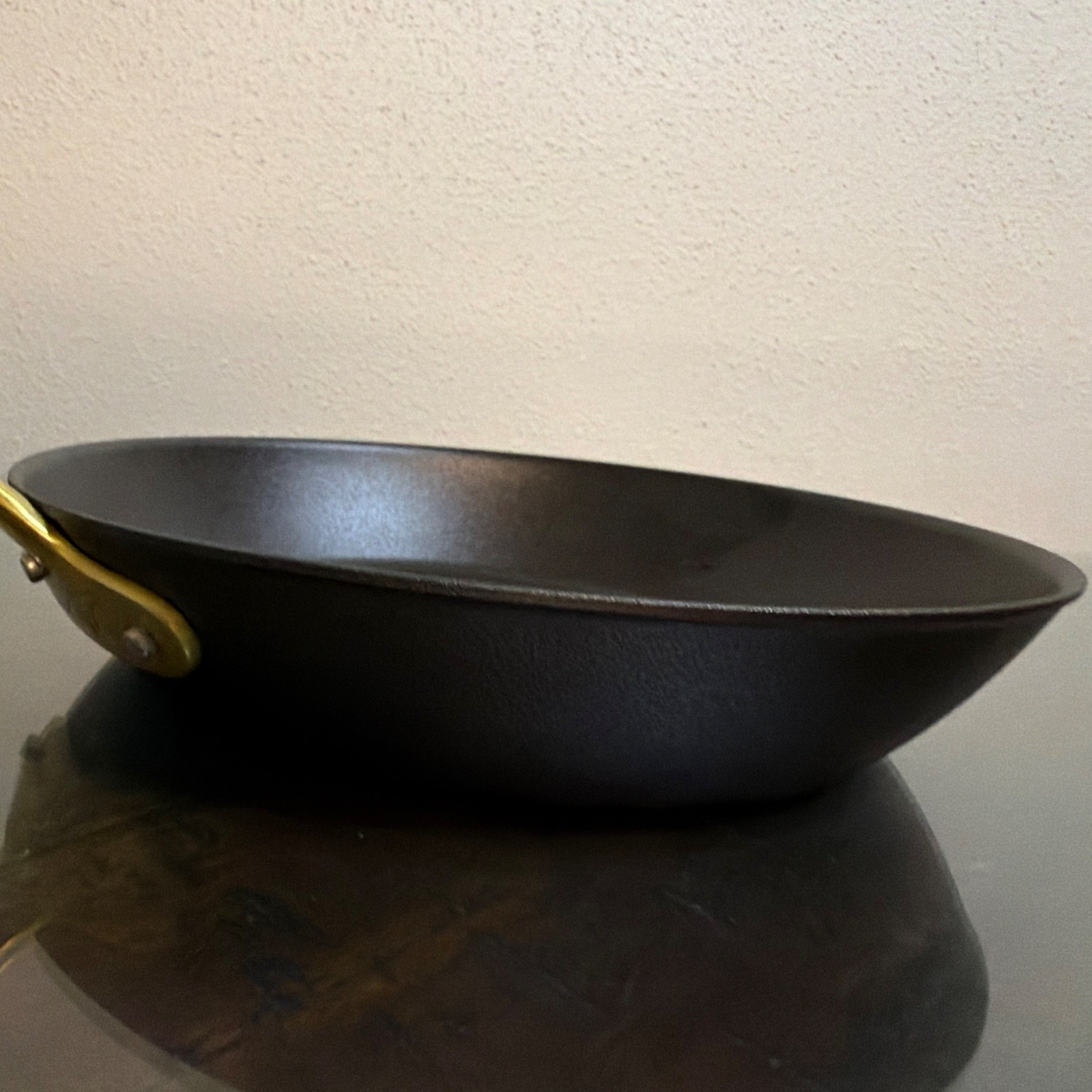 Made In | Tom Colicchio Carbon Steel Non-Stick Frying Pan 9″ | Brass Handle