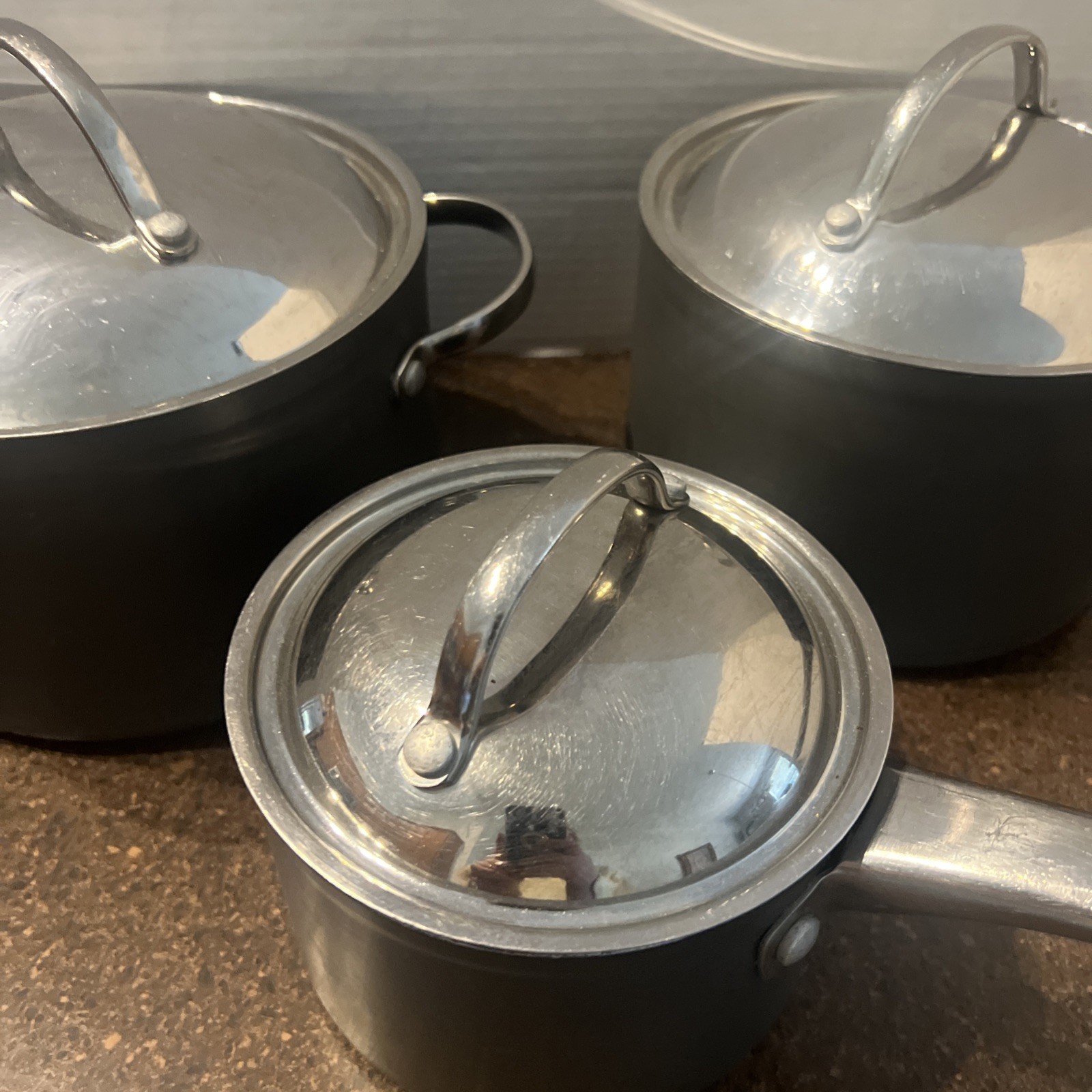 Farberware Millennium Set 4, 3, & 1.5 QT Pots W/Lids Non-stick Hong Kong