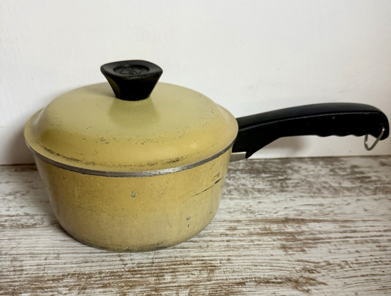 Vintage Club Aluminum Harvest Gold 1 Qt Sauce Pan w/Lid Yellow Made USA