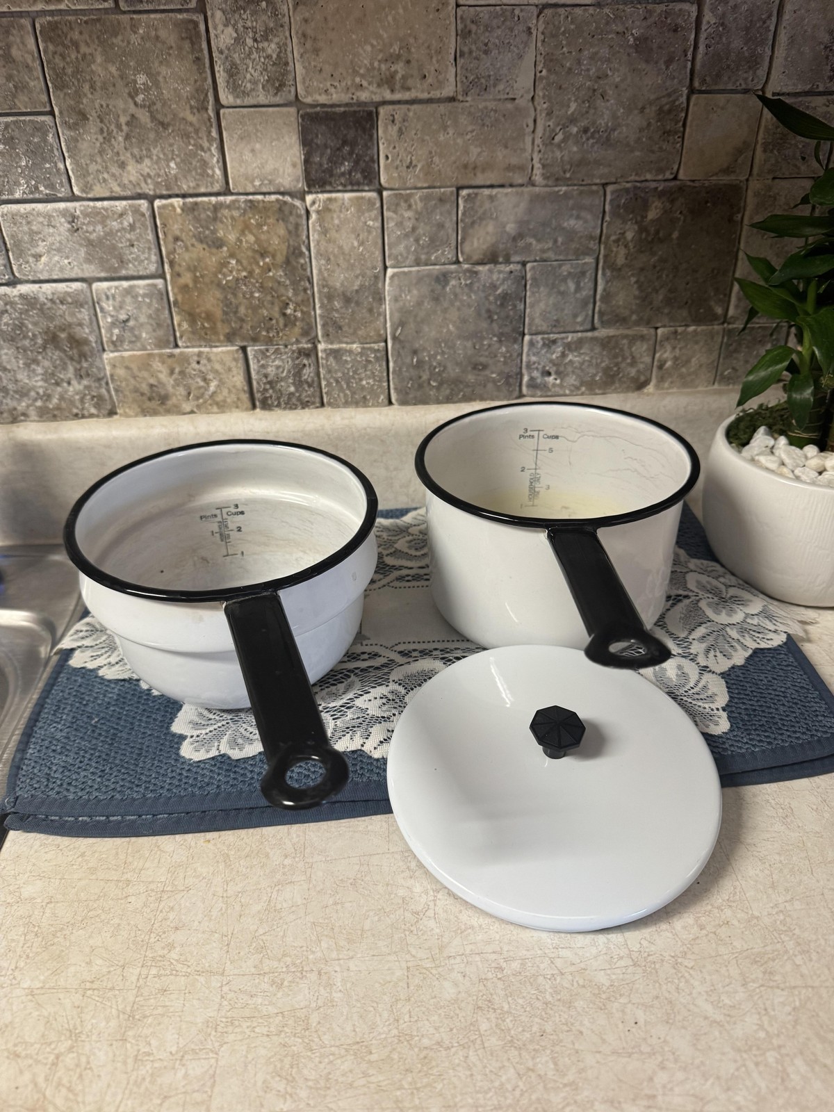 White Enamelware 2-Piece Saucepan Pot Set Lids Black Trim Liter Markings Kitchen